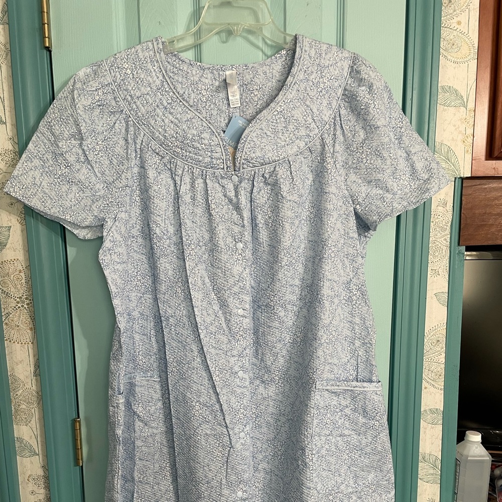 Simply Basic Snap Front Breakfast Robe 290